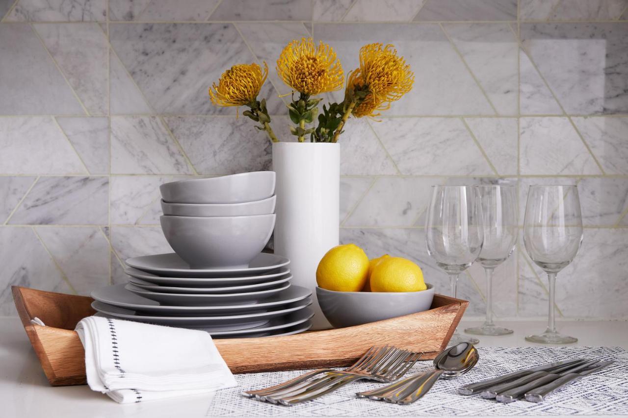 Sentral Michigan Avenue Aparthotel Chicago Eksteriør bilde Dinnerware