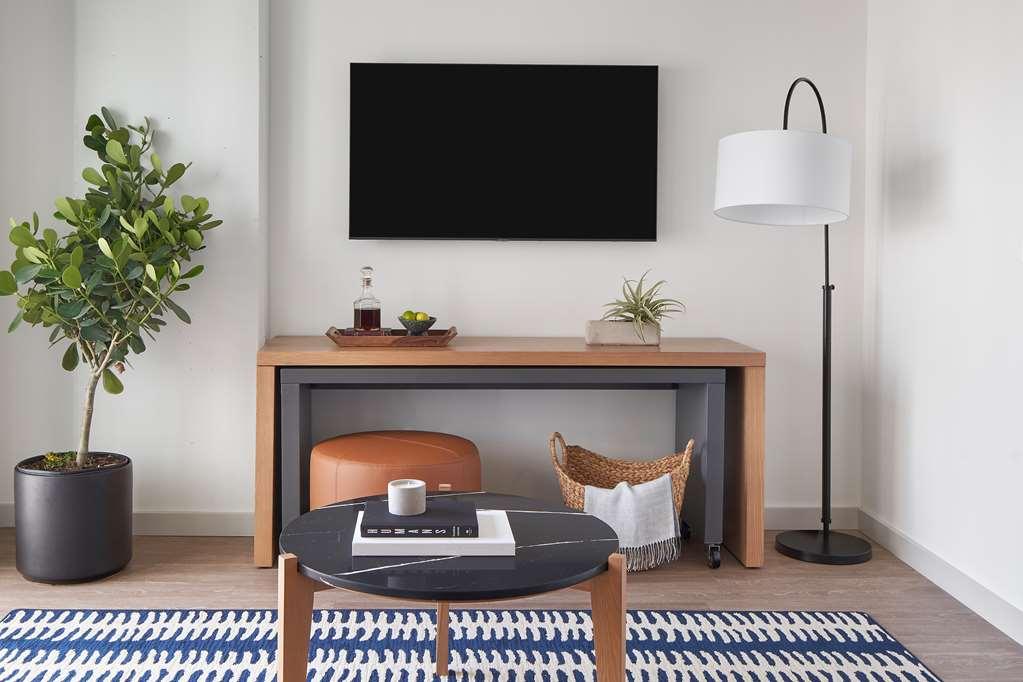Sentral Michigan Avenue Aparthotel Chicago Rom bilde A television set in a living room